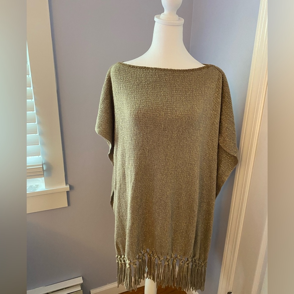 New with tags - Francesca gold must have wrap - O/S